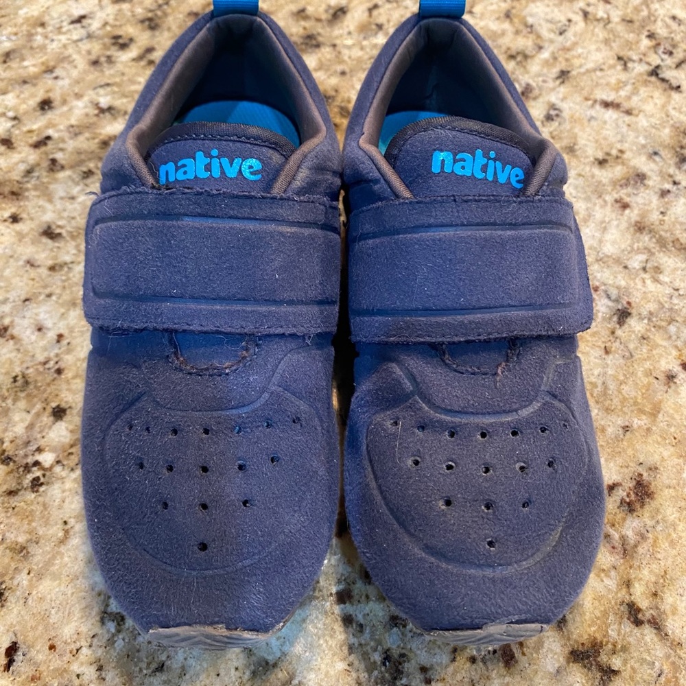 Native tennis shoes